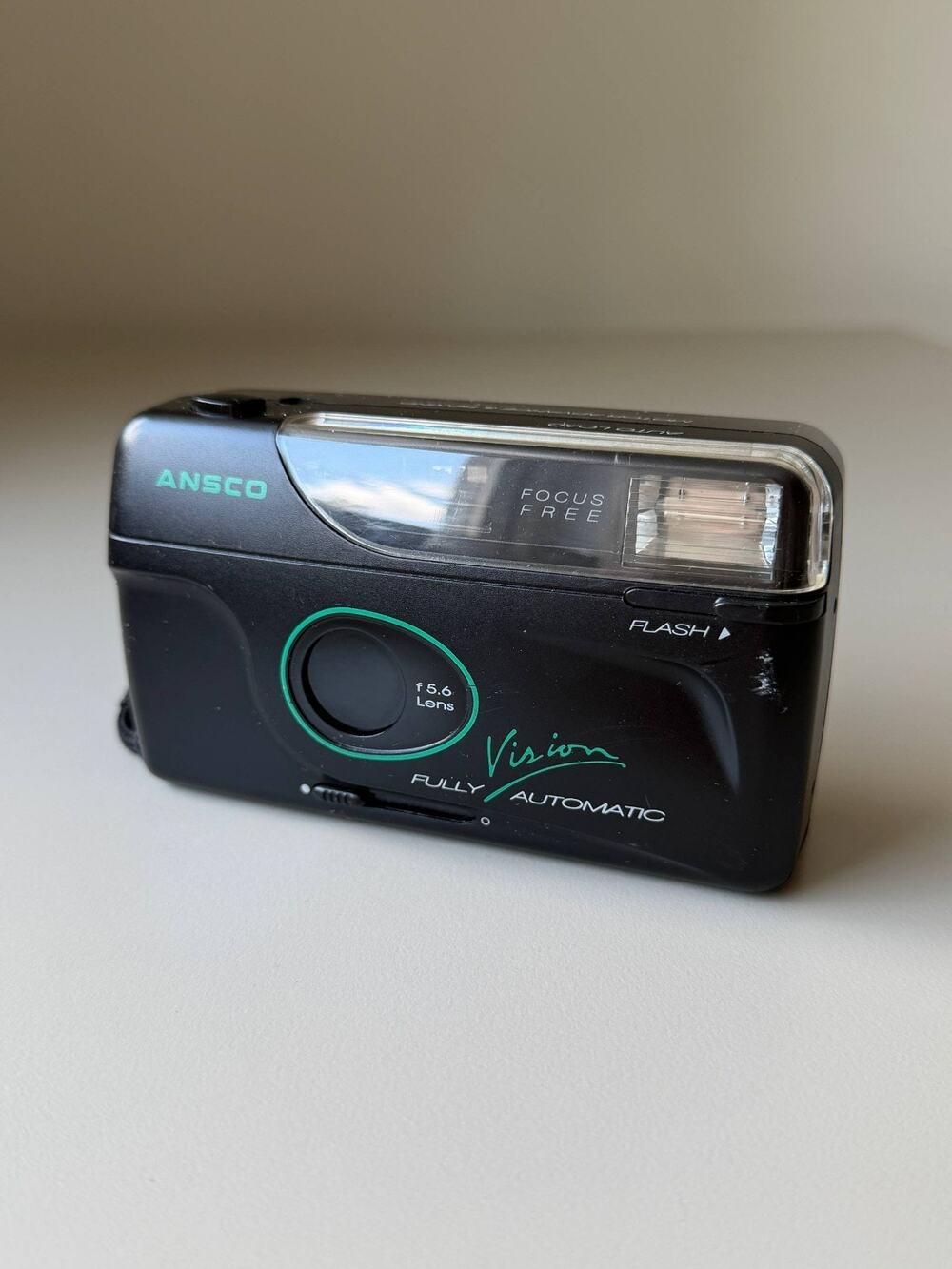 Ansco Vision Fully Automatic 35mm Film Camera Vintage Point & Shoot WORKS